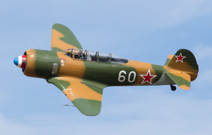 Самолет як-11