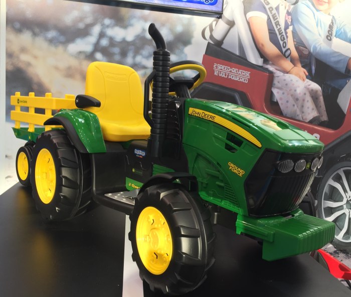 Трактор Peg Perego John Deere