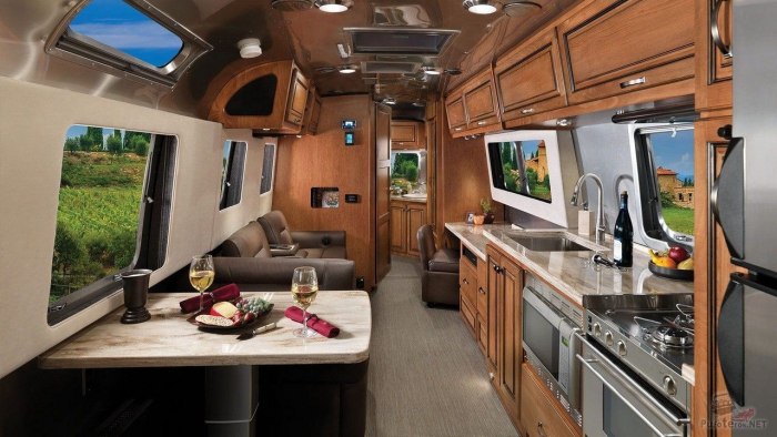 Caravan автодом