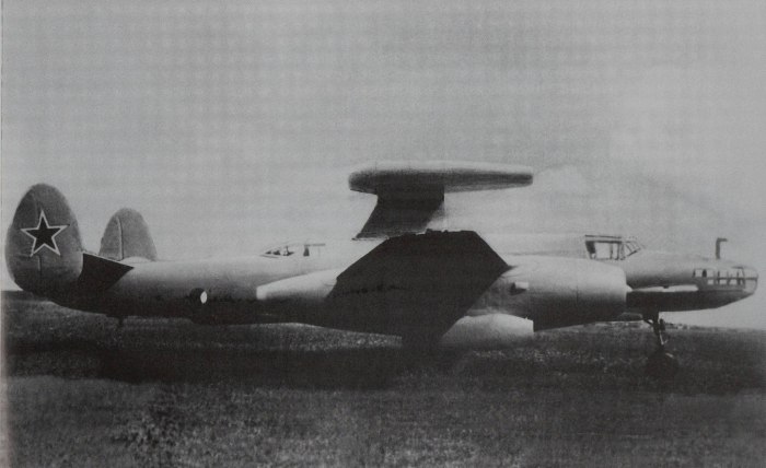 Фронтовой бомбардировщик ту-2