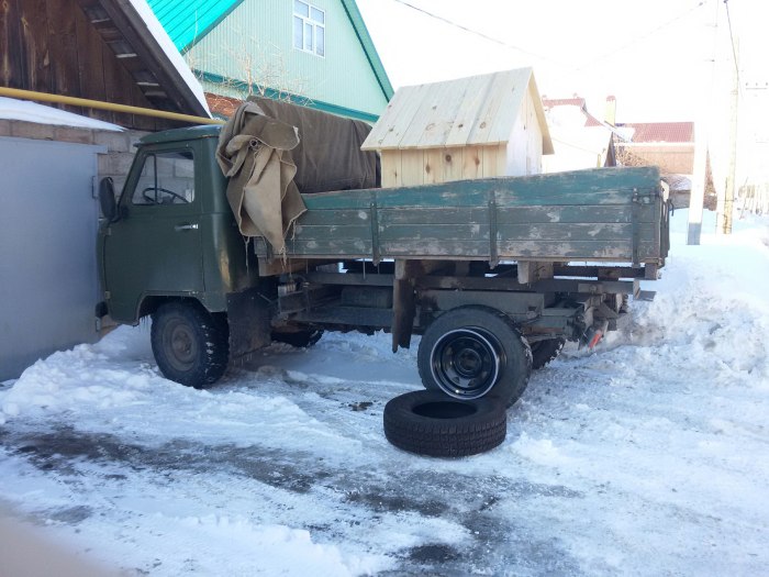 УАЗ головастик 3303 самосвал