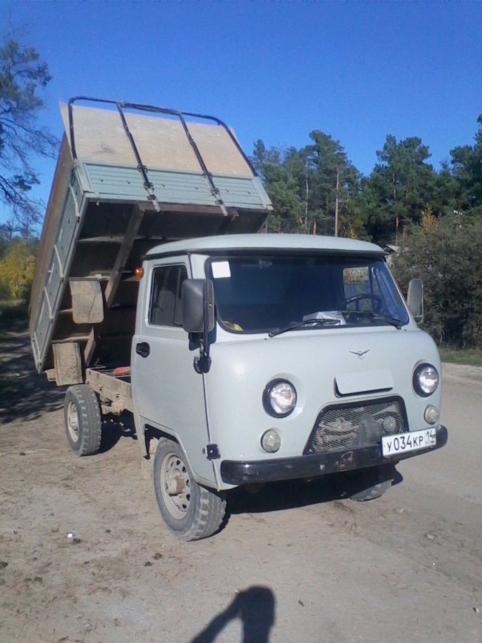 УАЗ 3303 бортовой
