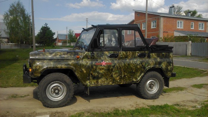 Камуфляжный УАЗ 469