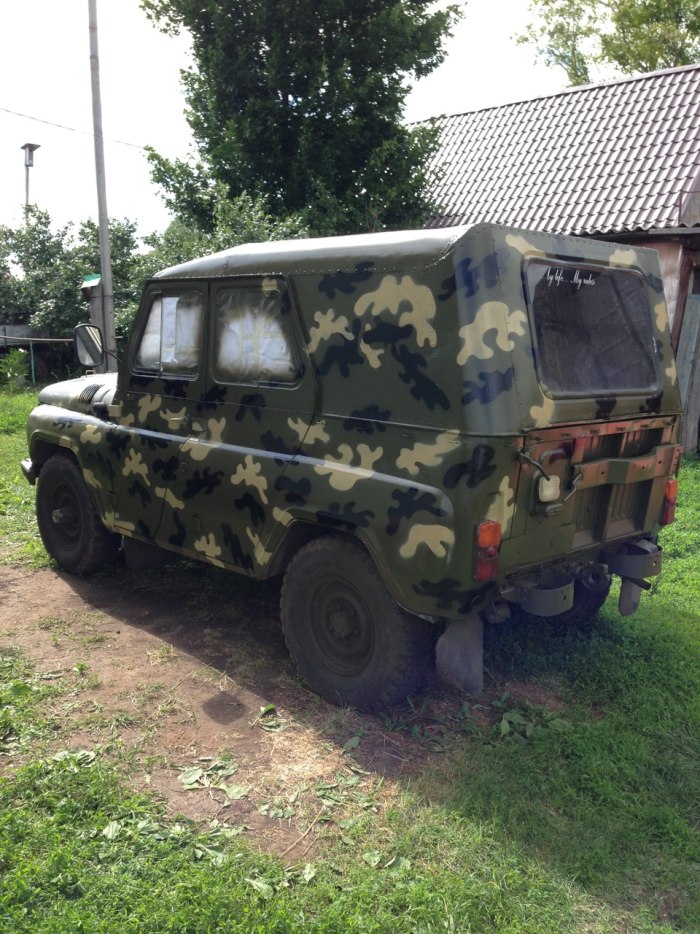 Камуфляжный УАЗ 469
