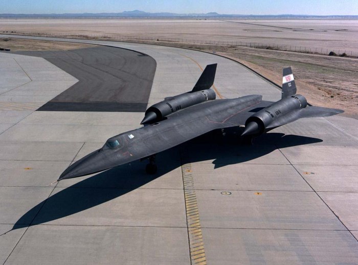 Черный Дрозд самолет SR 71