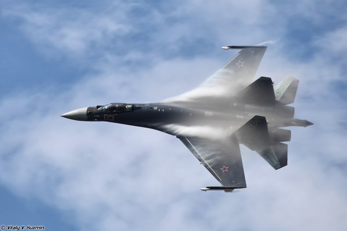 Истребитель поколения 4++ Су-35