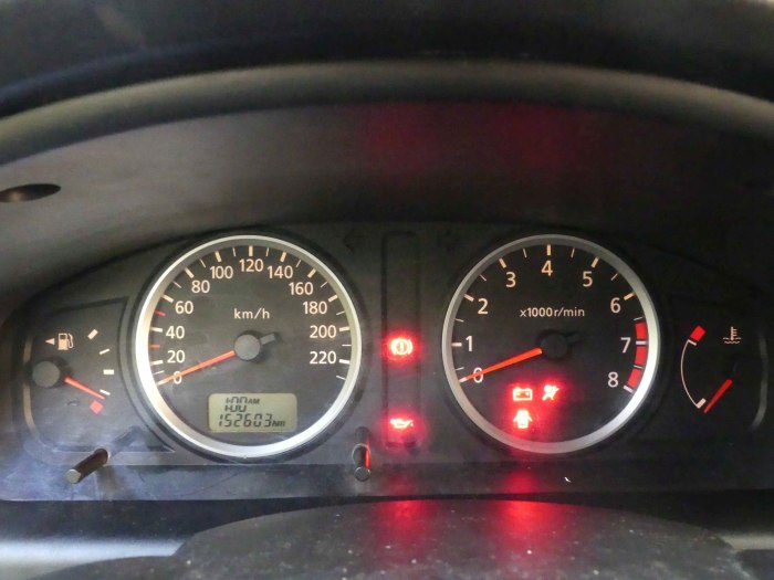Almera n16 приборная панель