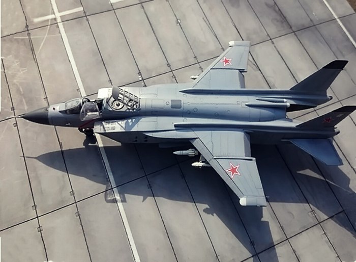 Як-141 палубный истребитель