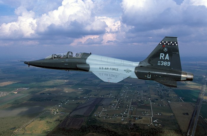 Самолетов t-38 (Northrop t-38 Talon)