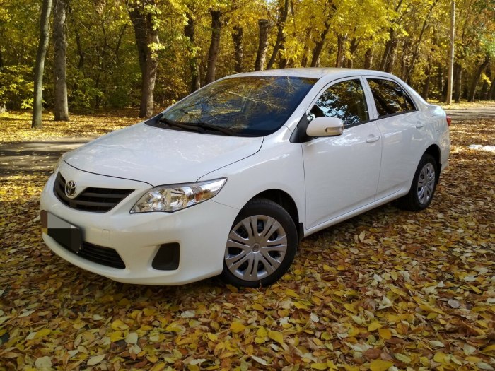 Тойота Королла е150 белая