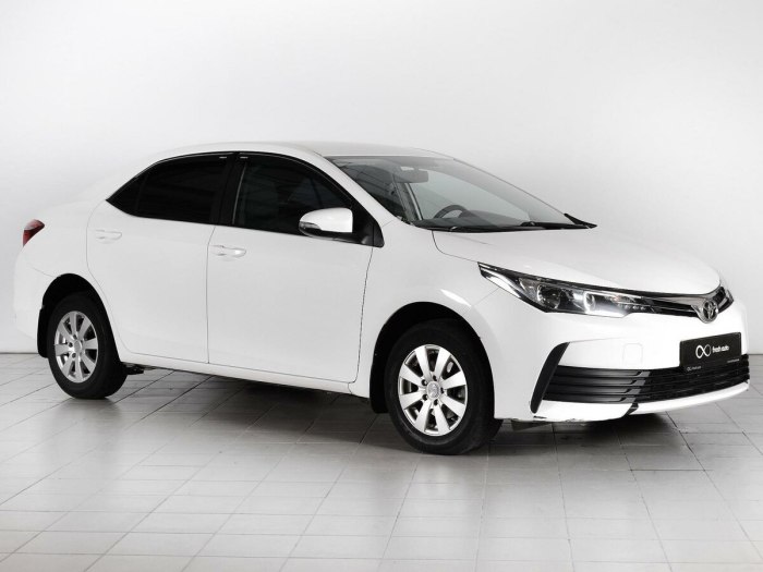 Toyota Corolla 2014 белая