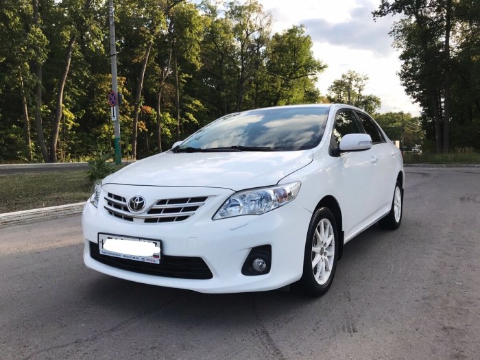 Тойота Королла е150 белая