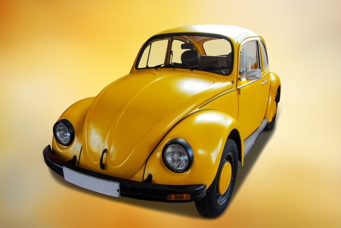 Volkswagen Beetle Жук желтый