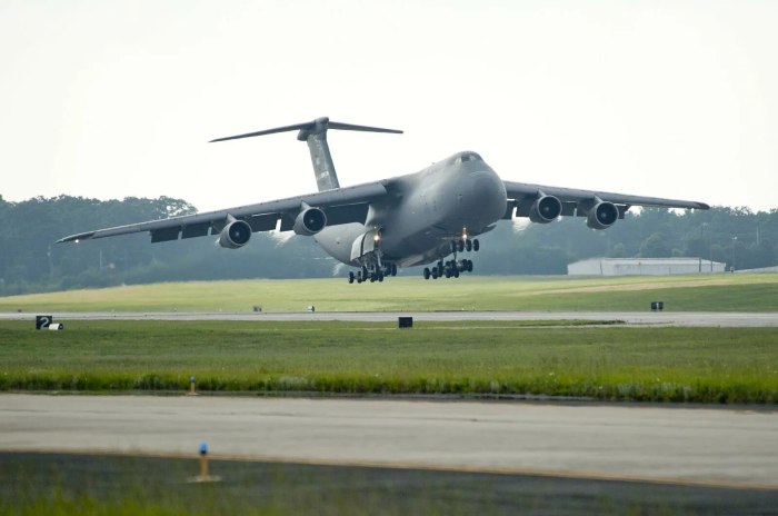 C5 Galaxy самолет