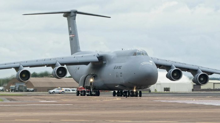 C5 Galaxy самолет