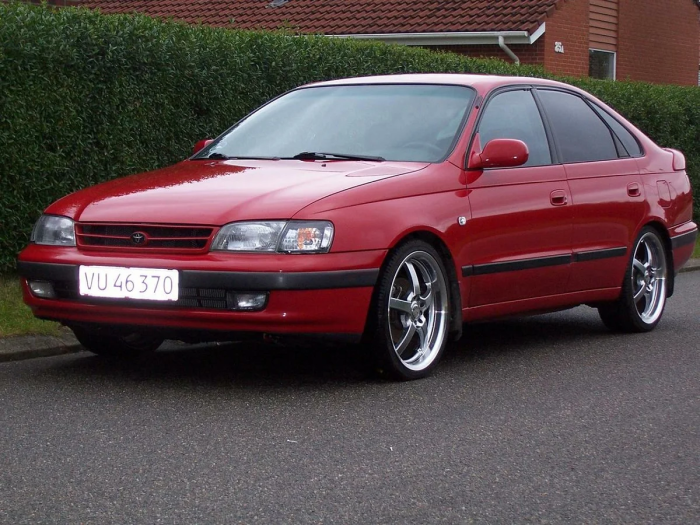 Тойота Карина е 2.0 GTI