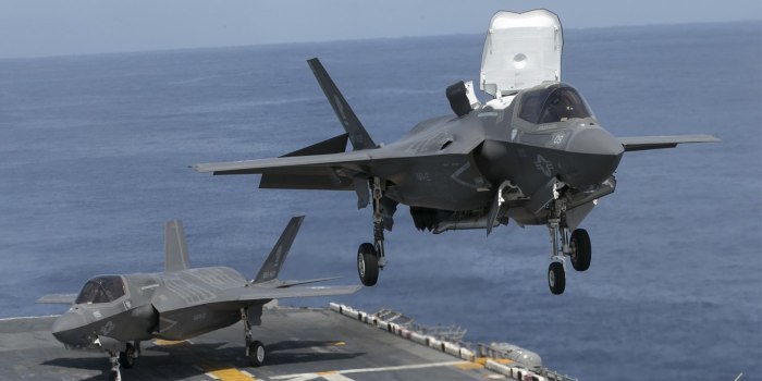 F35 самолет вертикальный взлет