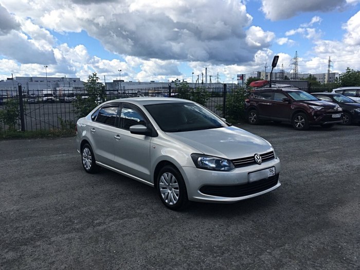 VW Polo sedan 2013