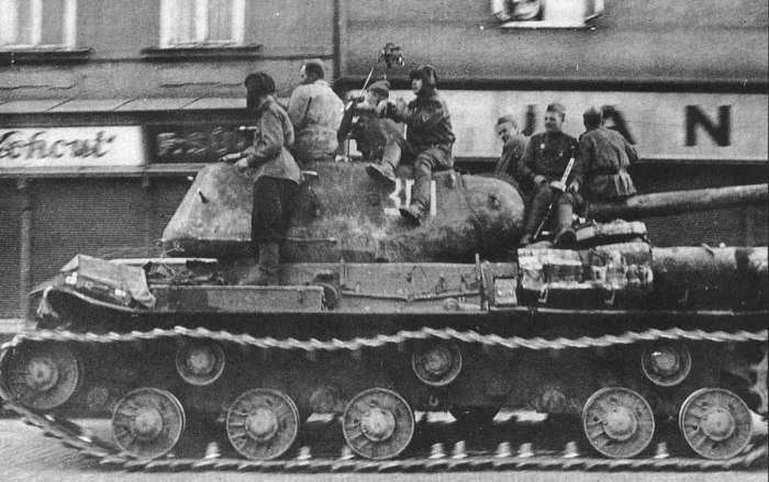 Танк ИС-2