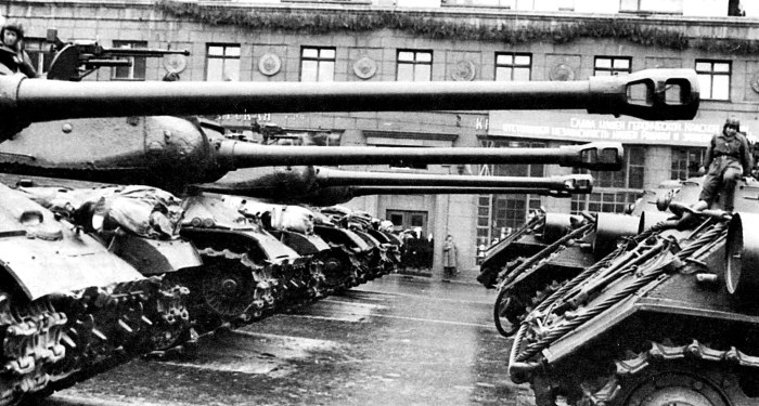Танк ИС 1945