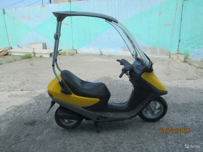 Скутер Honda cabina