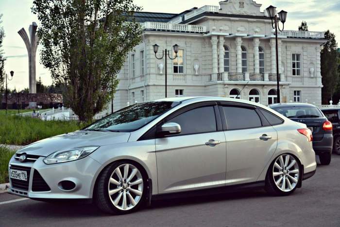 Ford Focus 3 седан