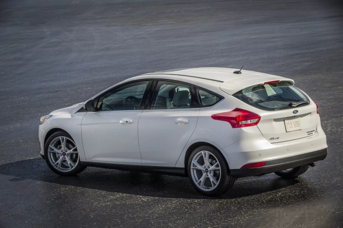 Ford Focus 2015 хэтчбек