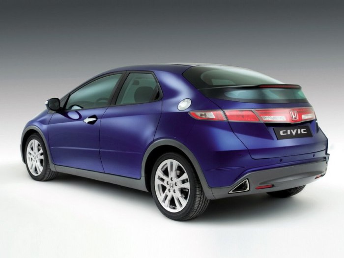 Honda Civic 8 поколение хэтчбек