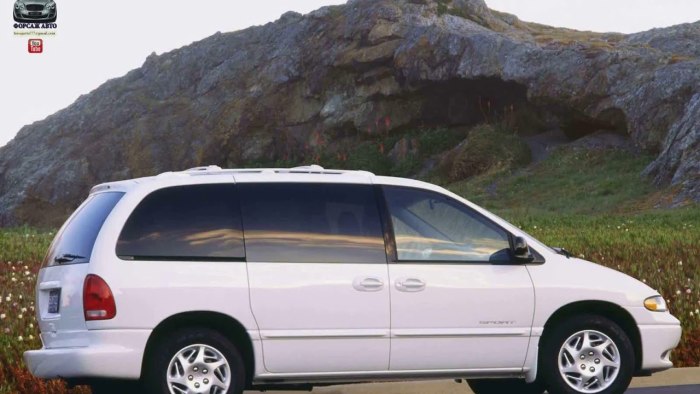 Dodge Caravan 3