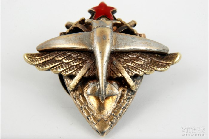 Нагрудный знак летчика ВВС РККА