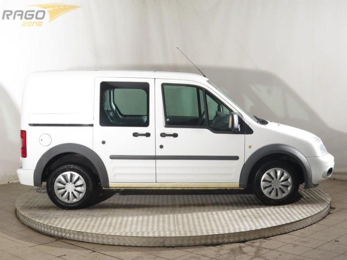 Ford Tourneo connect белый