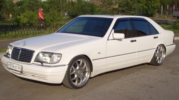 Mercedes 600 белый