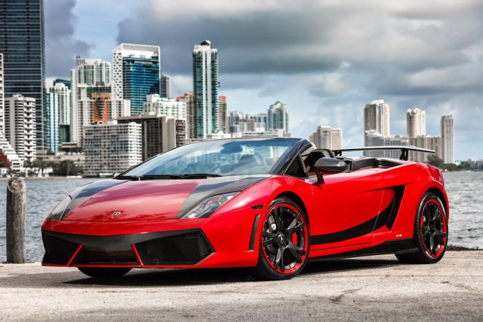 Lamborghini Aventador lp700-4 красный