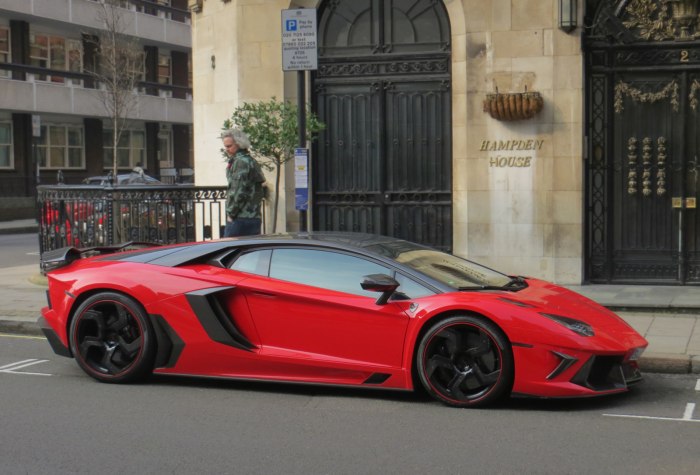 Lamborghini Aventador Mansory Red