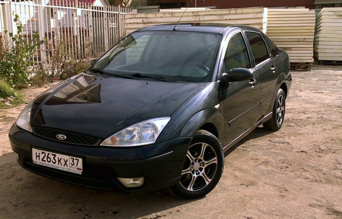Ford Focus 1 седан черный 2004