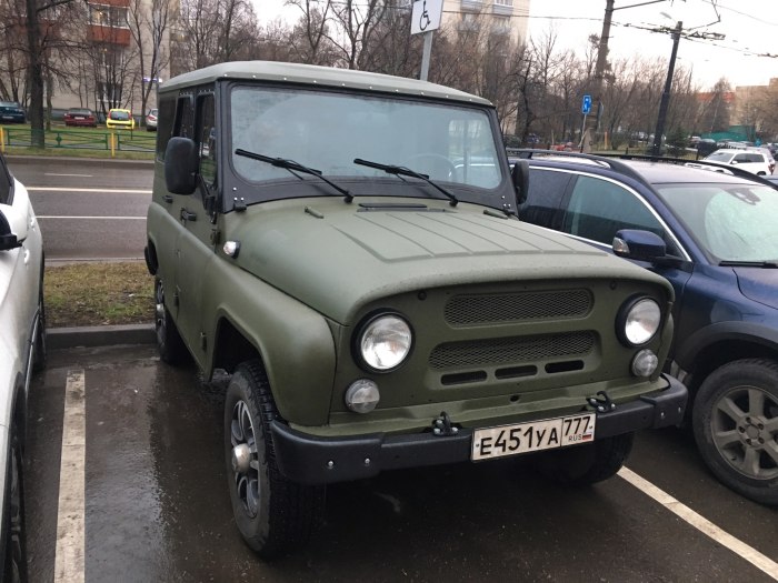 УАЗ Хантер зеленый Раптор
