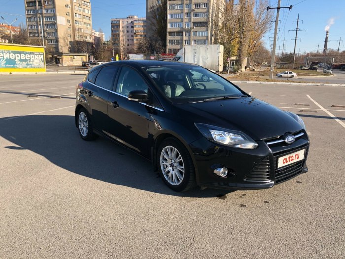 Ford Focus 2012 седан черный