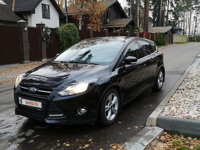 Ford Focus 3 хэтчбек черный