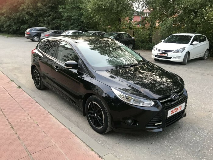 Ford Focus 3 хэтчбек черный 2012