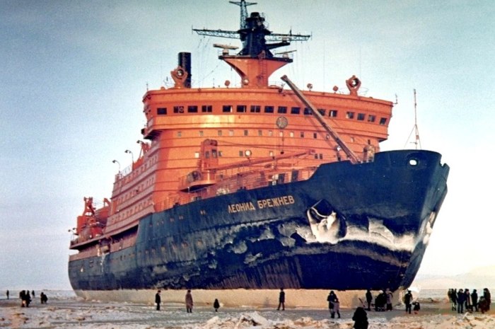 Ледокол Арктика 1975