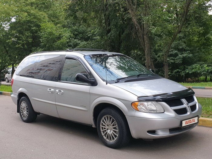 Додж Караван 3.3 2003