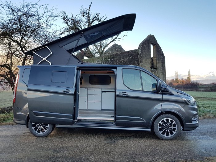 Ford Tourneo Custom автодом