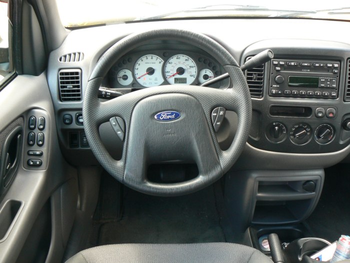 Ford Escape 2001 салон
