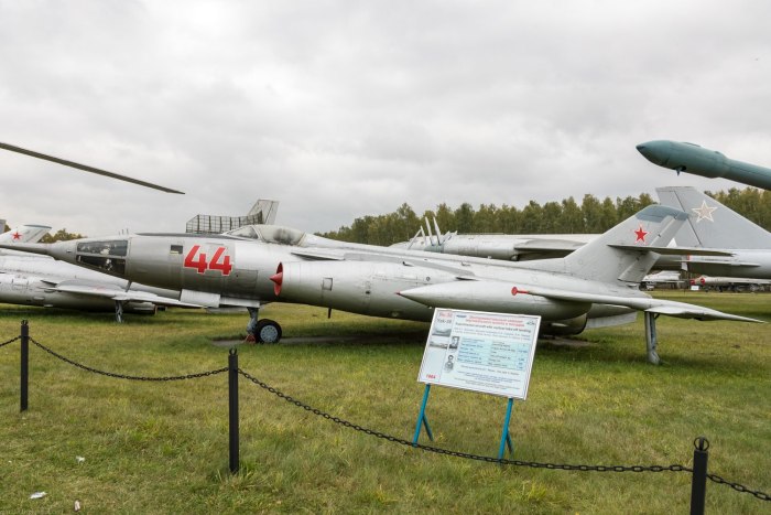 Як 28б