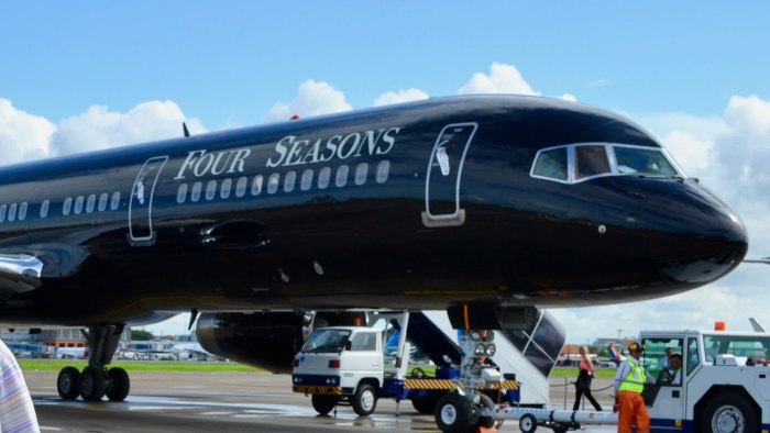 Lujo Black Jet Boeing 757