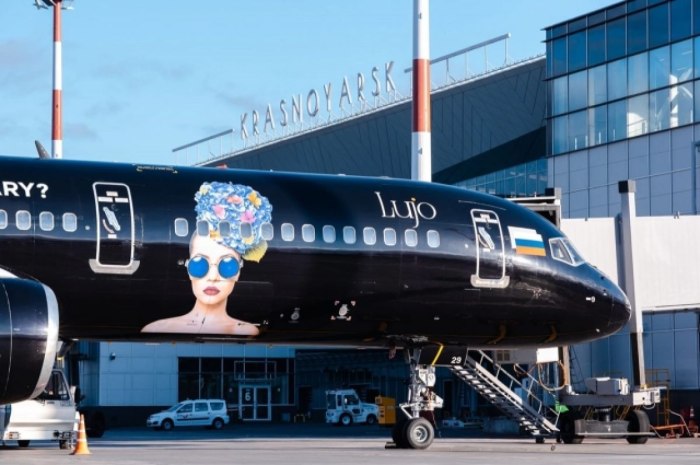 Black Jet самолет Azur