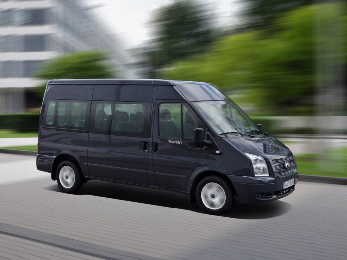 Ford Transit 2011 микроавтобус