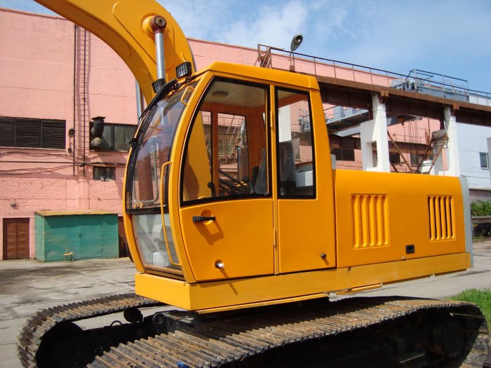 Кабина экскаватора э255