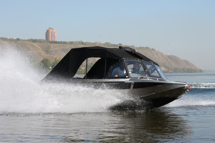 Водометный катер tuman 565 - Jet