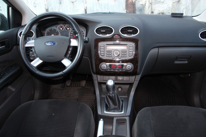 Ford Focus 2 Ghia 2007